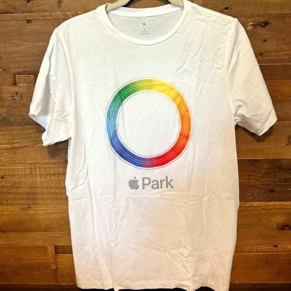 APPLE Park California White Rainbow Infinite Loop T Shirt, Large